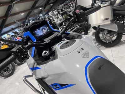 Zontes 703 F BLACK/GREY 21 + Pack valises offert (2026) - Foto 6