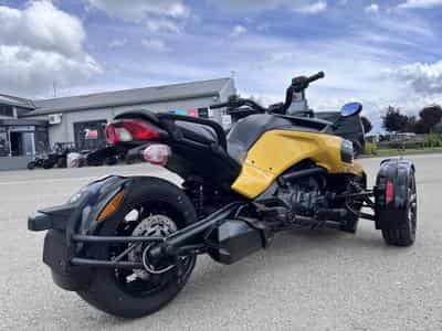 BRP Can-Am Spyder 1330 (2026) - Photo 4
