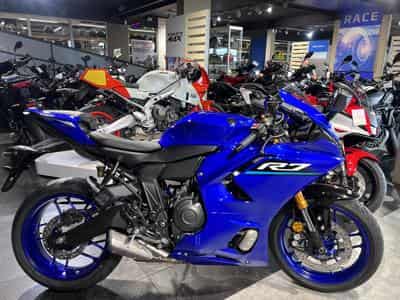 Yamaha R7 (2026) - Photo 1