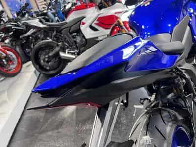 Yamaha R7 (2026) - Photo 5