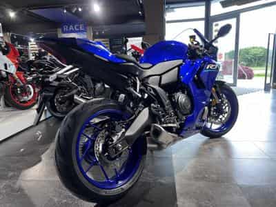 Yamaha R7 (2026) - Photo 3