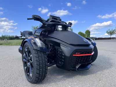 BRP Can-Am Spyder 1330 (2026) - Photo 1