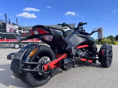 BRP Can-Am Spyder 1330 (2026) - Photo 4