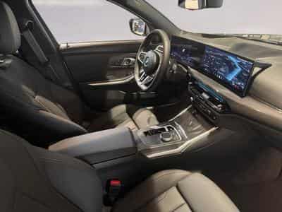 BMW 330 330e Touring M Sport (2025) - Foto 12