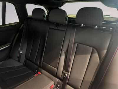 BMW 330 330e Touring M Sport (2025) - Foto 13