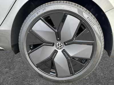 VW Passat Variant R-Line (2025) - Photo 7
