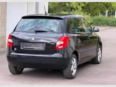 Skoda Fabia 1.6TDI 105 1er main ! (2013) - Photo 3