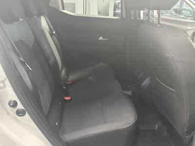 Dacia Duster 1.2 MildHybrid 4x4 LPG-GPL (2026) - Photo 12
