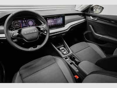 Skoda Octavia Kombi 1,5 eTSI (2026) - Foto 7