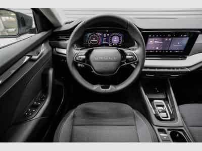 Skoda Octavia Kombi 1,5 eTSI (2026) - Foto 8