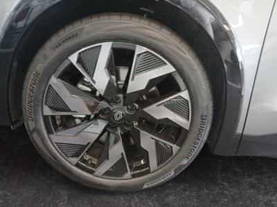 Renault Rafale 1.2 E-Tech Esprit Alpine E-Tech 4x4 plug-in hybrid 300 hp (2026) - Foto 4