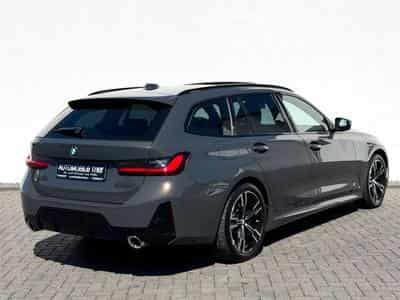 BMW 330 330d xDrive Touring M Sport Paket /PANO/360°CAM/ (2023) - Foto 4