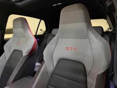VW Golf GTI 8.5 Clubsport *Akra*Pano*H&K (2025) - Photo 13