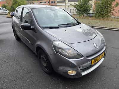 Renault Clio 1.5 Dci 88 CV (2011) - Photo 5