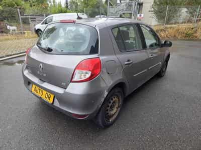 Renault Clio 1.5 Dci 88 CV (2011) - Photo 8
