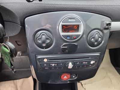 Renault Clio 1.5 Dci 88 CV (2011) - Photo 15