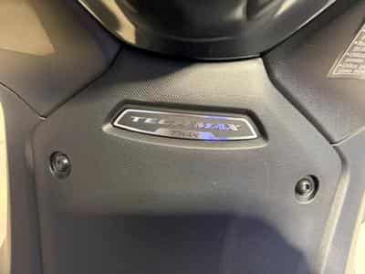 Yamaha T-Max Tech Max (2024) - Photo 9