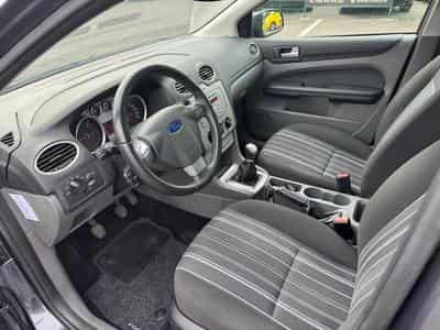 Ford Focus 1.6 tdci (2010) - Photo 5