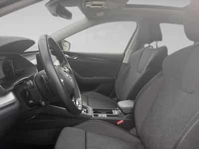 Skoda Octavia Combi 2.0 TDI 110kW Ambition DSG (2023) - Photo 4