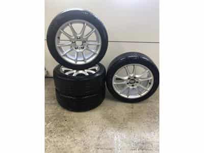 Jantes alu + Pneus é 17" 225/45 R17 91V (2026) - Photo 1