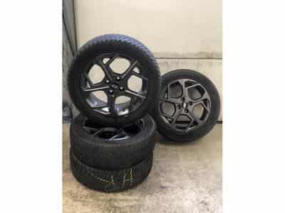 Jantes alu + Pneus h 16" 195/55 R16 87H (2026) - Photo 1