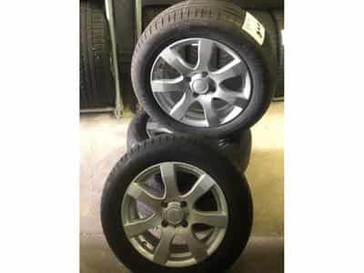 Jantes alu + Pneus h 15" 195/60 R15 88H (2026) - Photo 1