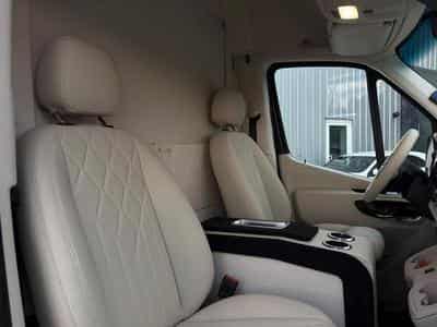 Mercedes Sprinter Sprinter VIP Configuration Luxe 317 Cdi 170 ch (2023) - Photo 8