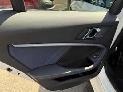 BMW 118 i Pack M 1.5L 140ch /Sièges chauffants/GPS (2019) - Photo 11