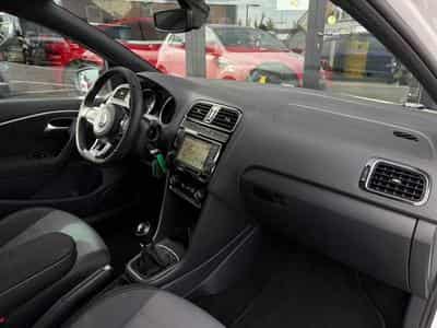 VW Polo V R-line 1.0 90ch/Clim/GPS (2016) - Photo 8