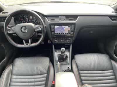 Skoda Octavia RS 2.0L 220ch (2016) - Photo 8