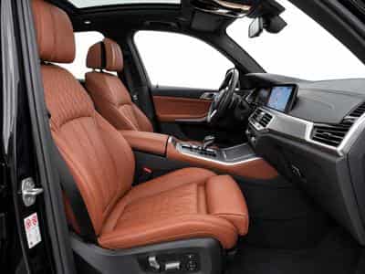 BMW X5 45e XDRIVE M SPORT PAKET LASER HEAD UP PANO CUIR NAVI 1 HAND (2022) - Foto 6