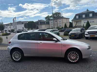 Alfa-Romeo 147 1.9 JTD (2008) - Photo 6