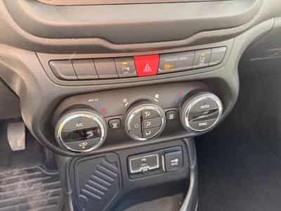 Jeep Renegade 1.4 136 LIMITED (2017) - Foto 14