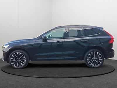 Volvo XC60 Facelift B5 AWD Ultra Dark/ Essence (2025) - Photo 4