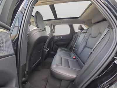 Volvo XC60 Facelift B5 AWD Ultra Dark/ Essence (2025) - Photo 13