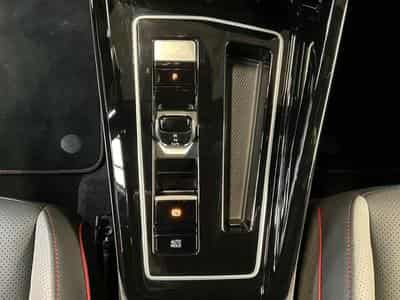 VW Golf GTI+DSG+LM19+Pano+MatrixLED (2024) - Foto 12