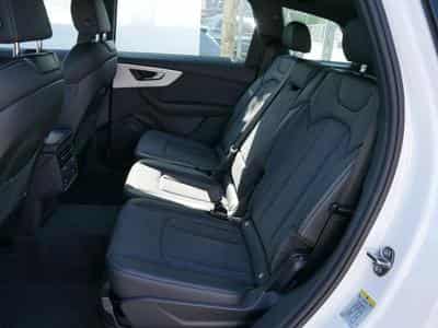 Audi Q7 S line (2025) - Photo 8