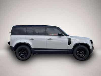 Land-Rover Defender (2026) - Photo 6