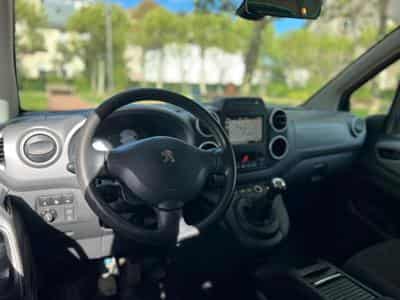 Peugeot Partner Manuelle / Essence / Attache Remorque / (2018) - Photo 13