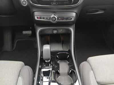 Volvo XC40 Plus Dark B3 Mild Hybrid (2025) - Photo 11