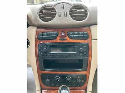 Mercedes CLK 200 CLK 270 CDI (2003) - Foto 9