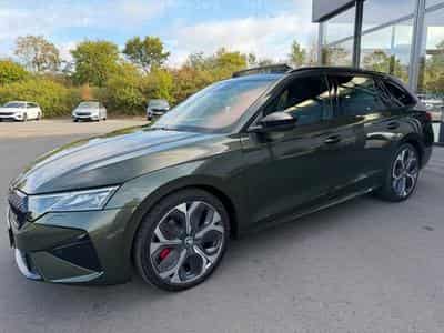 Skoda Octavia Octavia Kombi 2.0TSI RS Facelift Pano AHK 19"ACC (2025) - Foto 1
