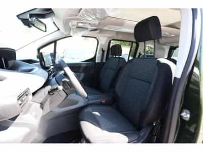 Peugeot Rifter 1.5 BlueHDI 130 EAT8 L1 GT (2025) - Photo 6