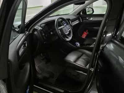 Volvo XC40 T2 Plus Dark (2022) - Photo 3