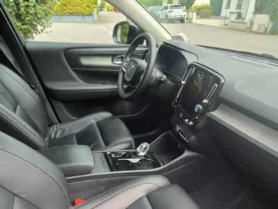 Volvo XC40 T2 Plus Dark (2022) - Photo 6