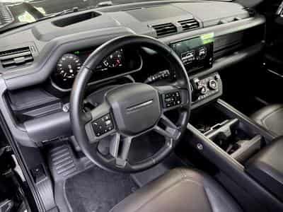 Land-Rover Defender 90 AWD V8 WARRANTY 12/2029 (2024) - Photo 11
