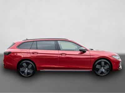 VW Passat (2025) - Photo 4