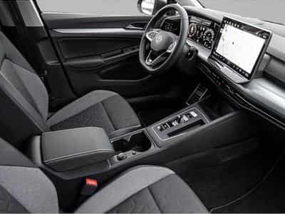 VW Golf (2025) - Photo 6