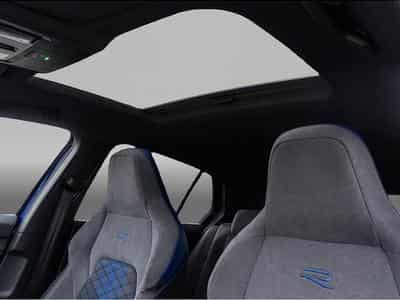 VW Golf (2025) - Photo 6