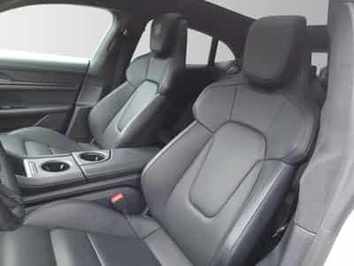 Porsche Taycan Turbo Cross Turismo (2024) - Photo 9